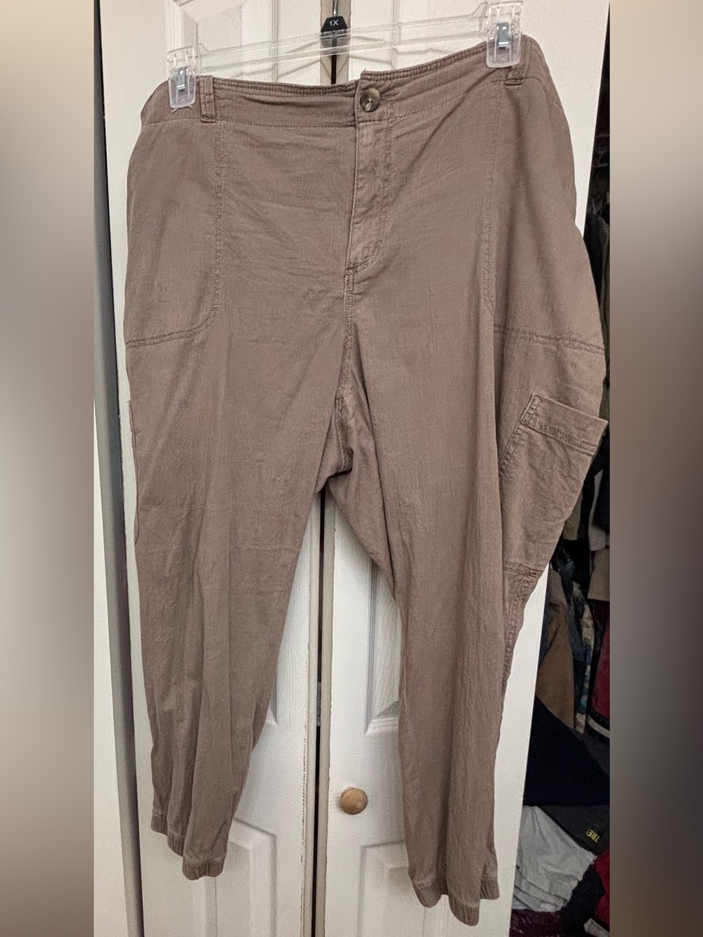Women’s Casual Cargo Pants in Taupe